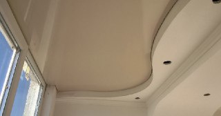 Натяжной потолок на балкон Сосновый Бор, цена 6095 руб.